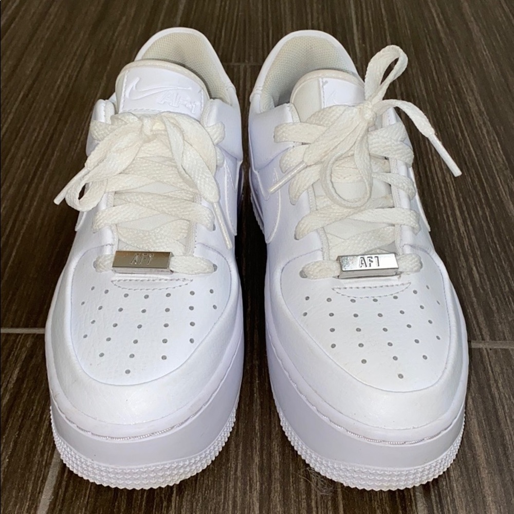 Nike Sage Air Force Low